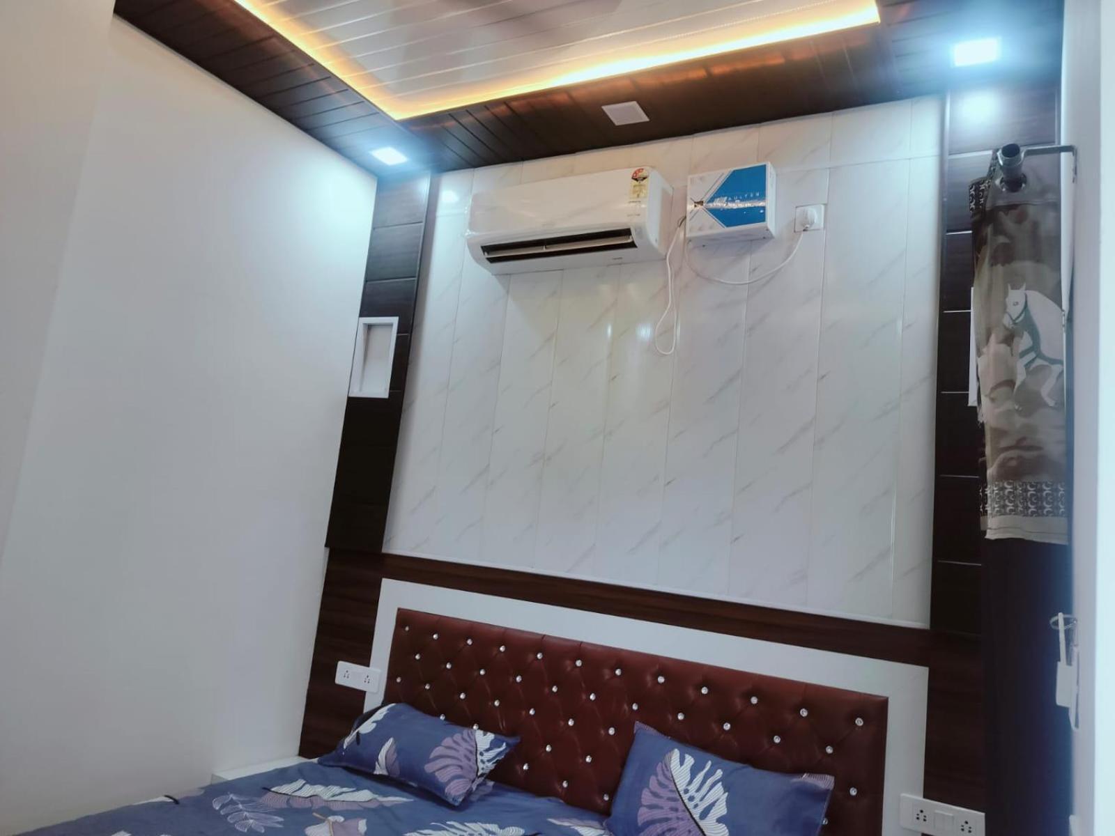 Goenka Home Stay Barsana Chhata Экстерьер фото