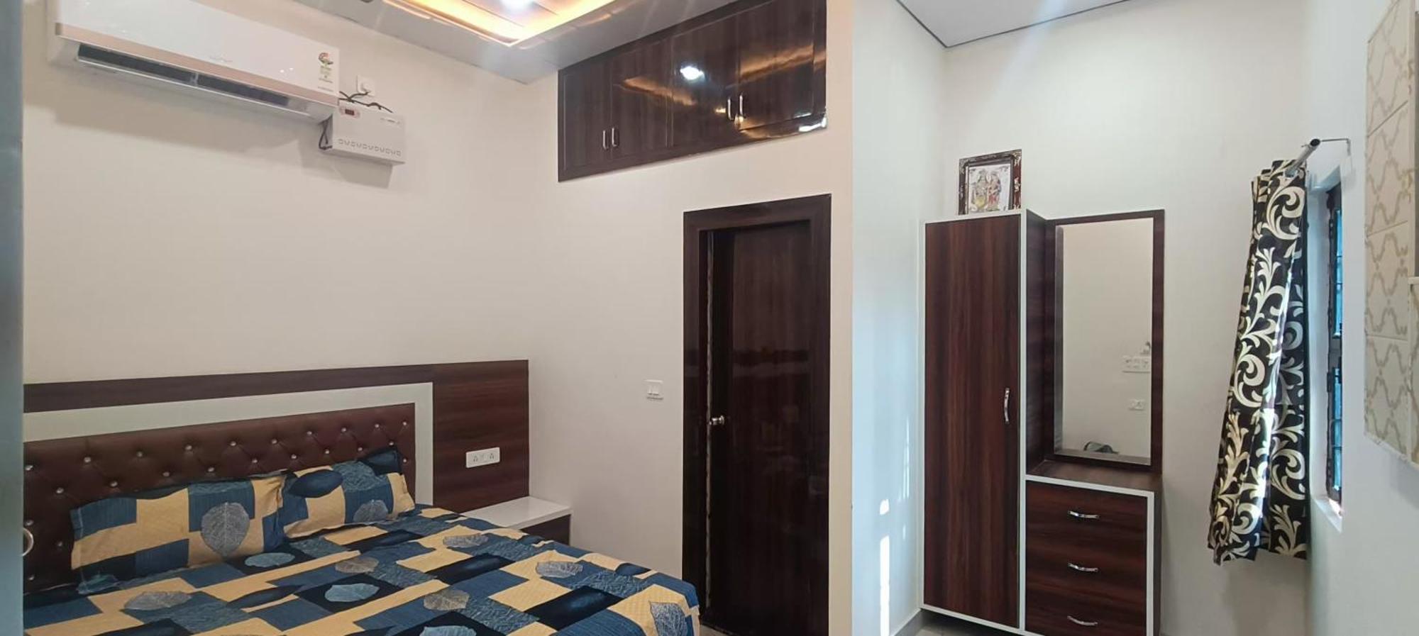 Goenka Home Stay Barsana Chhata Экстерьер фото